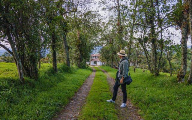Sierra Alisos Hotel de Campo