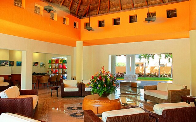 Laguna Suites Golf & Spa
