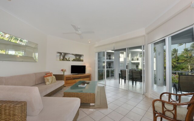 Seascape Holidays – Beachfront Terraces