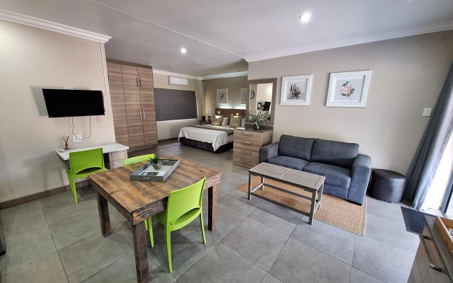 Studio 4 Churchill Lane Apartment