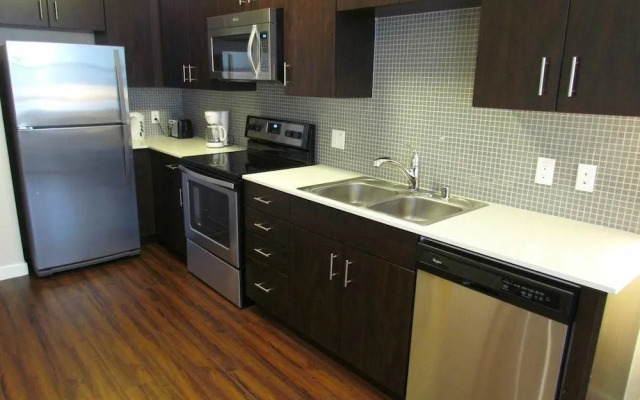 Full Amenities One Bedroom