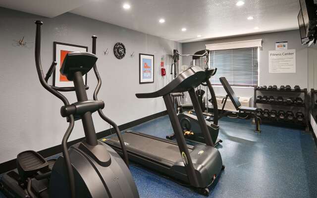 Best Western Plus Diamond Valley Inn