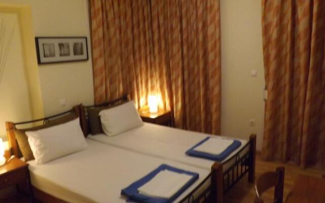 Holiday Studios - Rooms