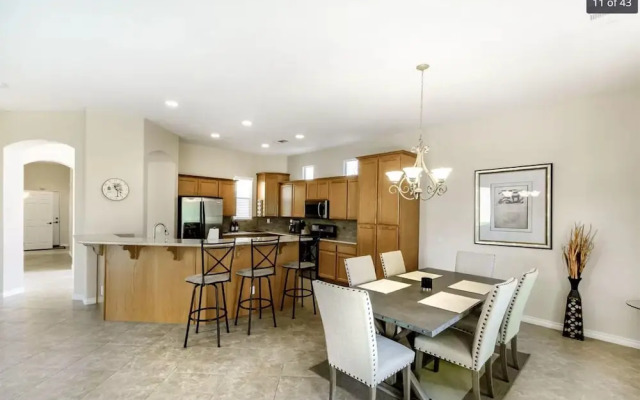 Golfing & Festival Lover's Paradise