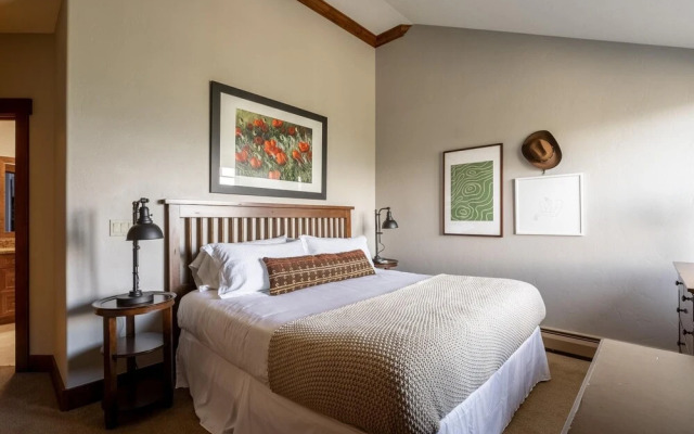 Ski Hill Road 2 - Twin Chutes