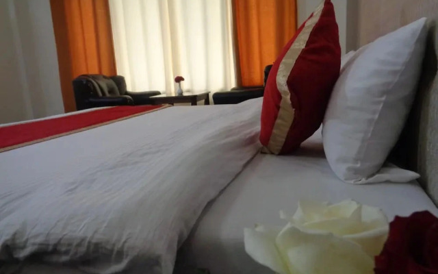 Apple Crescent Resorts