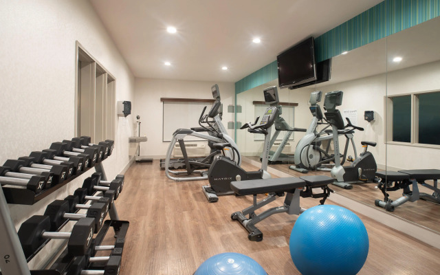 Holiday Inn Express Hotel & Suites Longmont by IHG