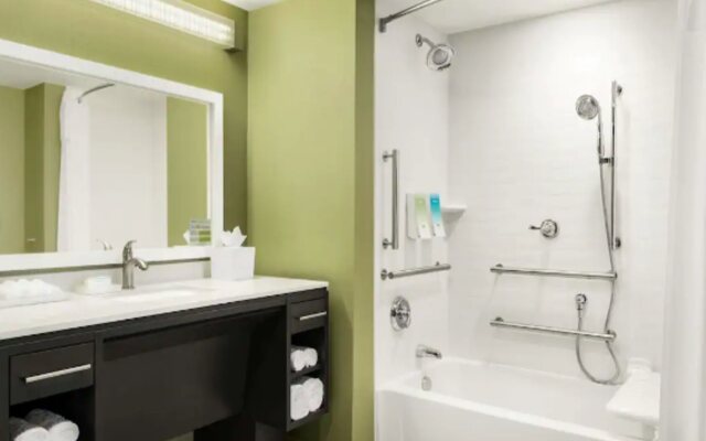 Home2 Suites by Hilton Menomonee Falls Milwaukee