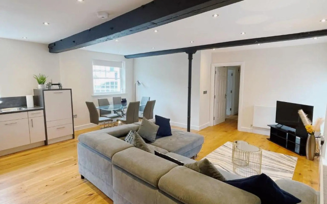 Relaxing 3-Bedroom City Centre Apartment