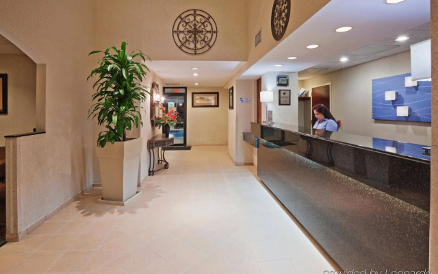 Holiday Inn Express Hotel and Suites Mesquite