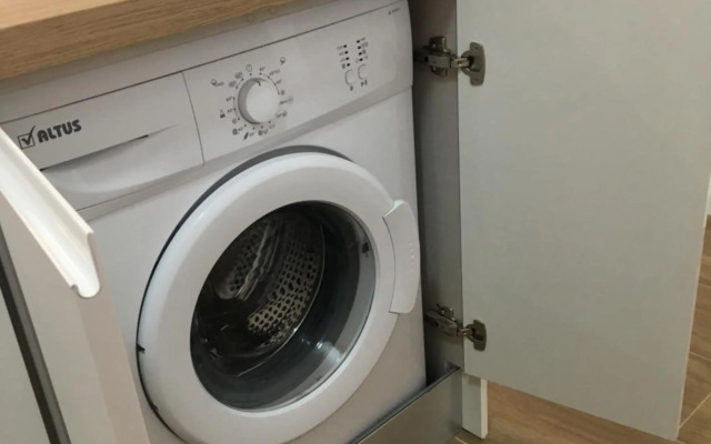 Holiday Studio by Meatina