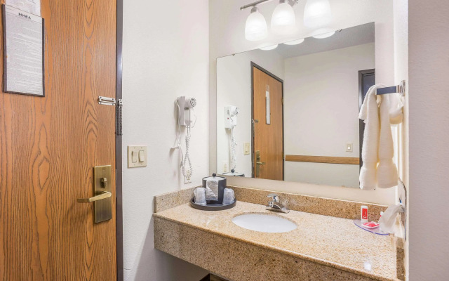 Econo Lodge Cedar Rapids