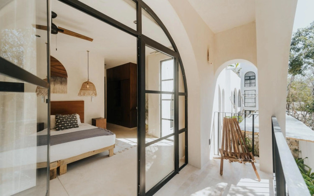 Villa Torana 4br/8pp Private Pool Rooftop Security