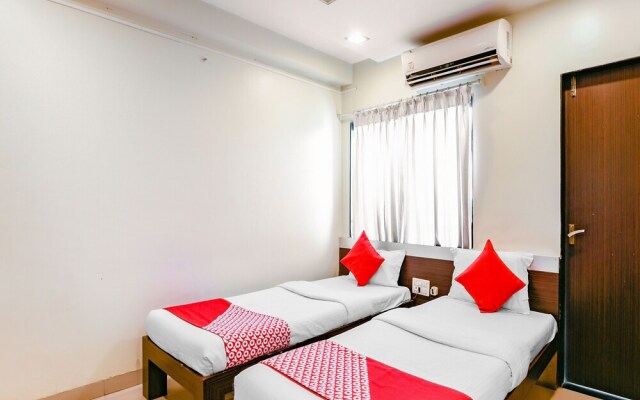 Hotel The Gentleman by OYO Rooms