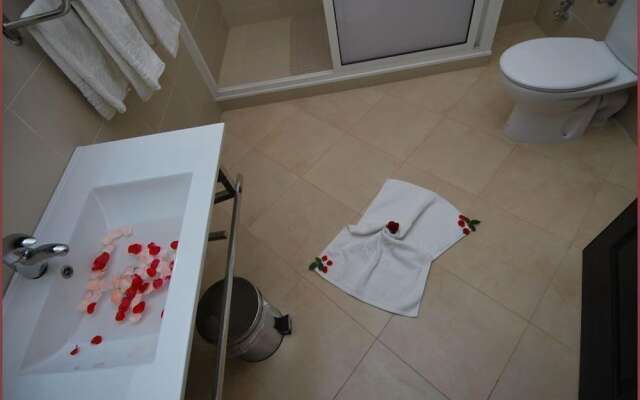 Sourebou Chez Appart Hotel Founty Beach