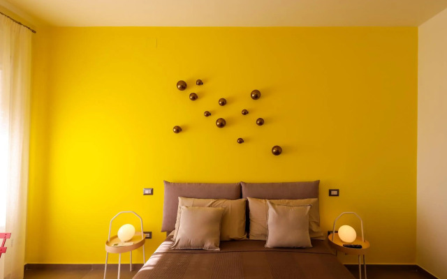 Neapolitan Skyscraper Apartment