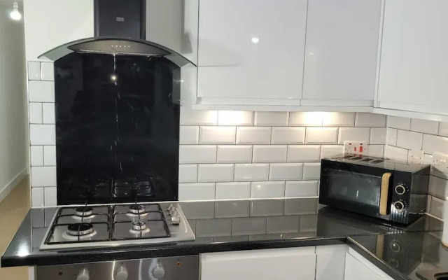 Stunning 2-bed Apartment in Manchester Built 2023