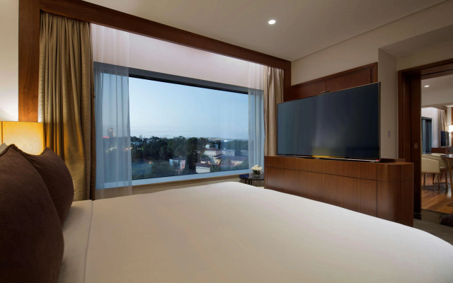 Conrad Istanbul Bosphorus