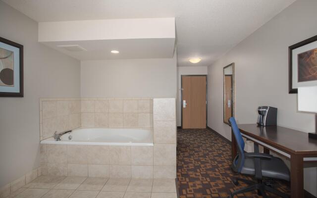 Holiday Inn Express & Suites Yankton by IHG