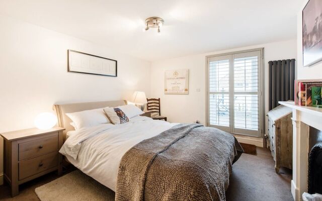 Stylish Brixton 1 Bedroom Flat With Terrace