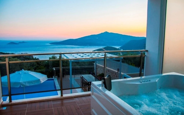 Villa Akca by Akdenizvillam