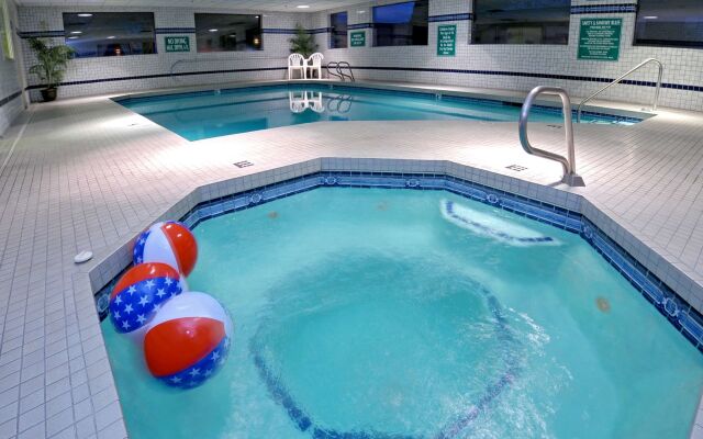 Shilo Inn Suites Hotel - Nampa Suites - Idaho