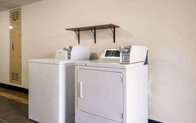 Spark by Hilton Abingdon I-81 near Fairgrounds