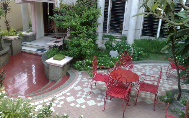 La Residencia Luzviminda Pensionne
