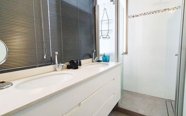 Apartment Lilas - 3Br - Tel Aviv - Seaside - Harav Kook St - #Tl51