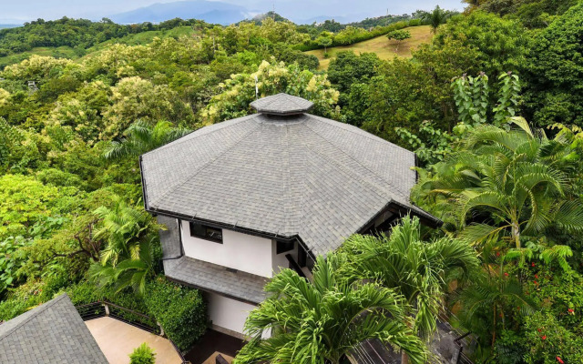 Tulemar Resort