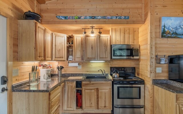 Painted Pony Cabin 2 Bedroom Home by NW Comfy Cabins by RedAwning