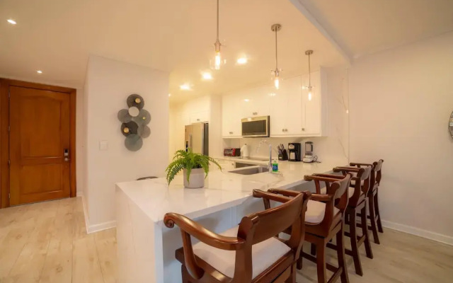 Del Mar 4M - 3 bdr 2 Bath Condo