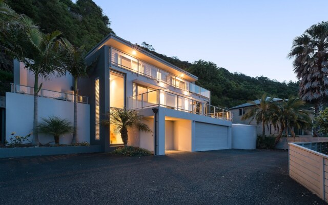 Sea Breeze Lodge