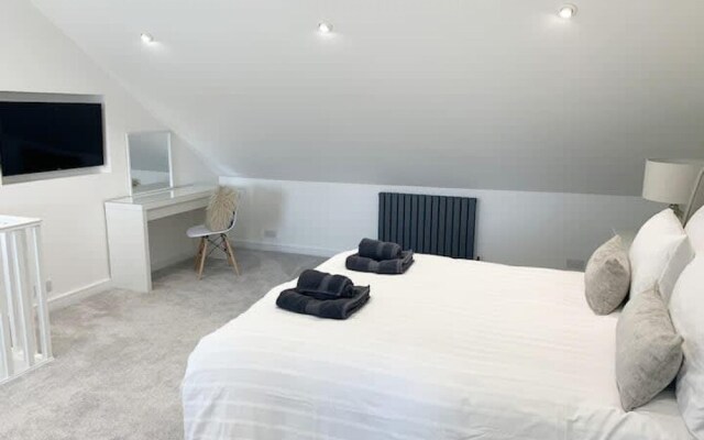 Host Stay Grenville Apartment