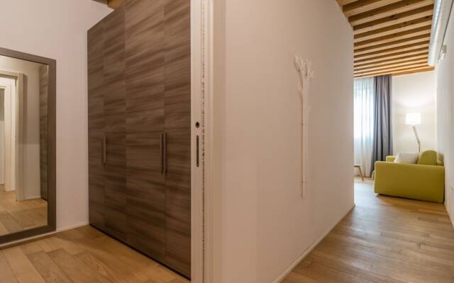 Mazzoni 15 Modern Flat