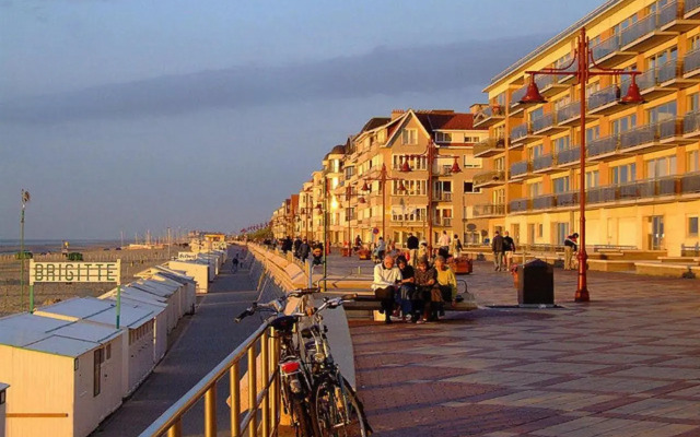 Strandvakantieappartement Zilverstrand - met binnenzwembad!