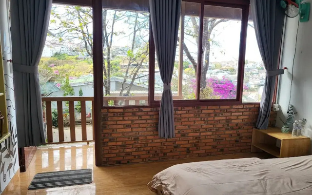Books Home Dalat