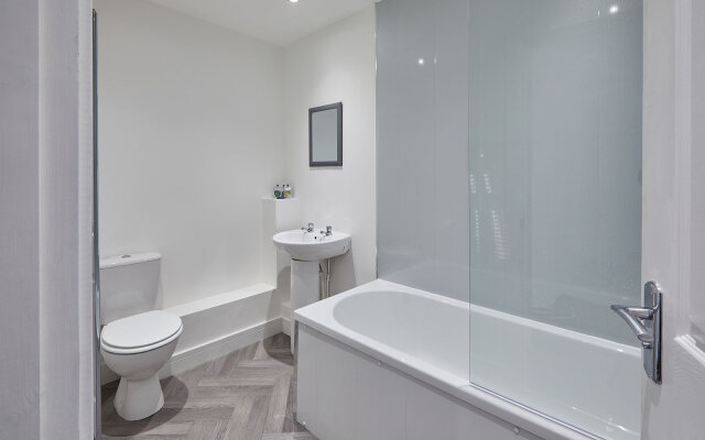 Host   Stay   Apartment 6  Loftus