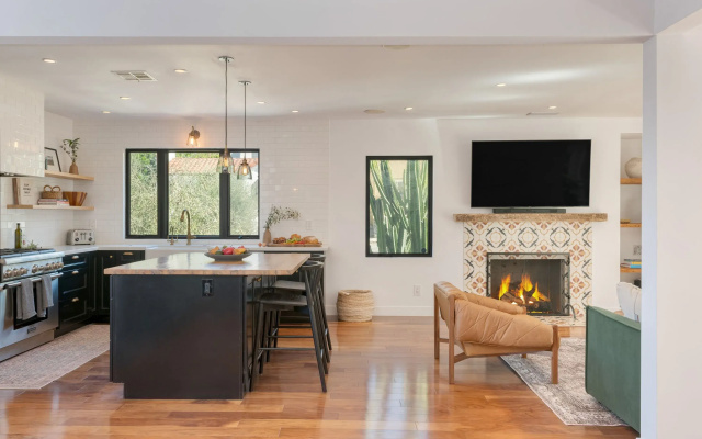 Silver Screen by Avantstay Luxe Backyard Escape