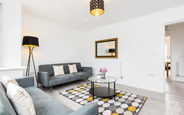 Birmingham Estate - Contractor & Group Accommodation - Secure Parking