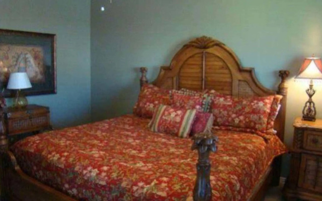 Shoreline Townhome by Holiday Isle