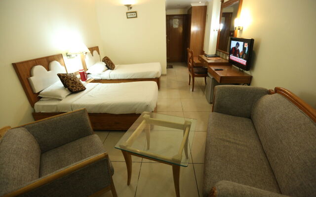 Hotel Devi Grand