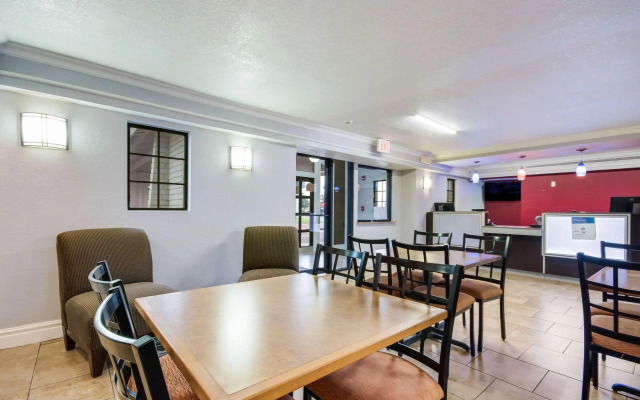 Econo Lodge
