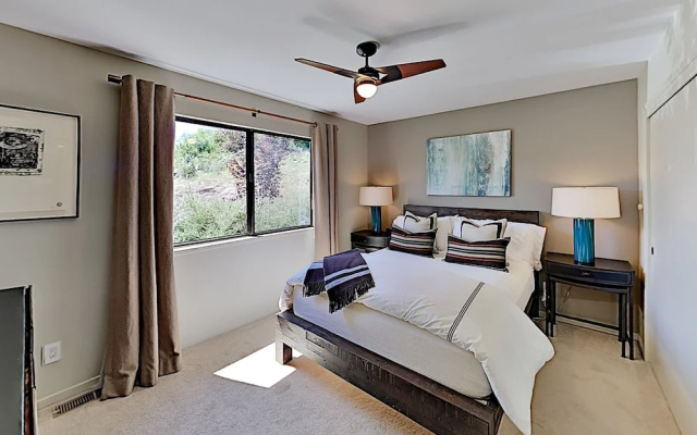 Private Sonoma House with Pool by RedAwning