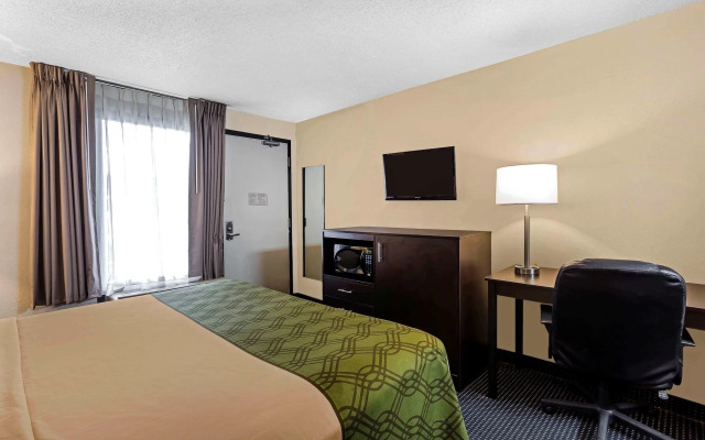 Travelodge by Wyndham North Charleston