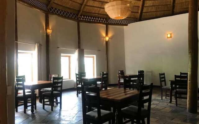 Ingagi Park View Lodge
