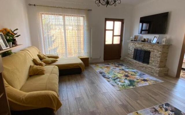 B House Bușteni