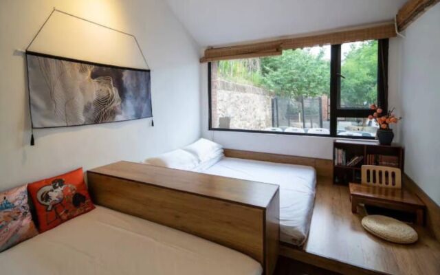 Xiang Chun Tree House Inn