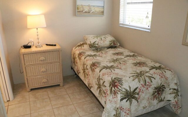 Jamaica Royale 005 - 2 Br Condo