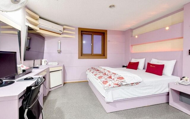 Click 21 Motel